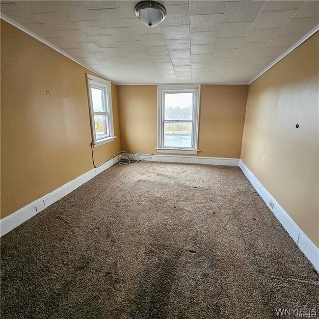 Building Photo - 335 N Main St