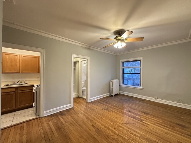 Building Photo - 1169 N Dearborn St