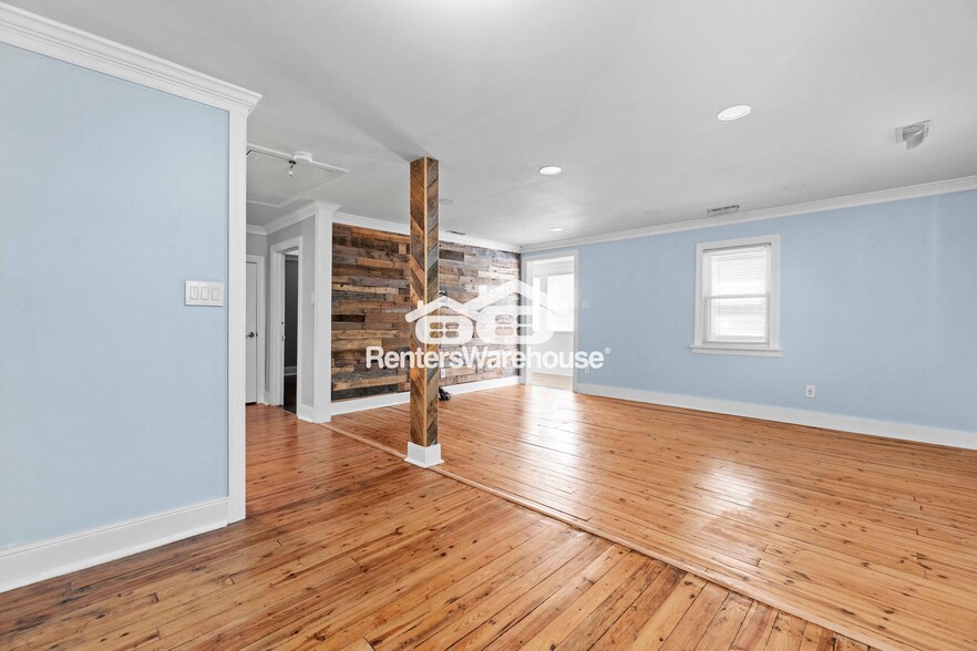 Building Photo - 106 Greencourt Rd