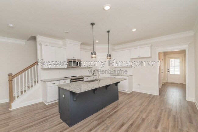 Building Photo - 319 Sumac Trail
