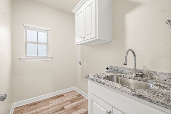 Building Photo - Stunning Sherwood Home in Quiet Cul-de-Sac | Modern Upgrades & Spacious Layout