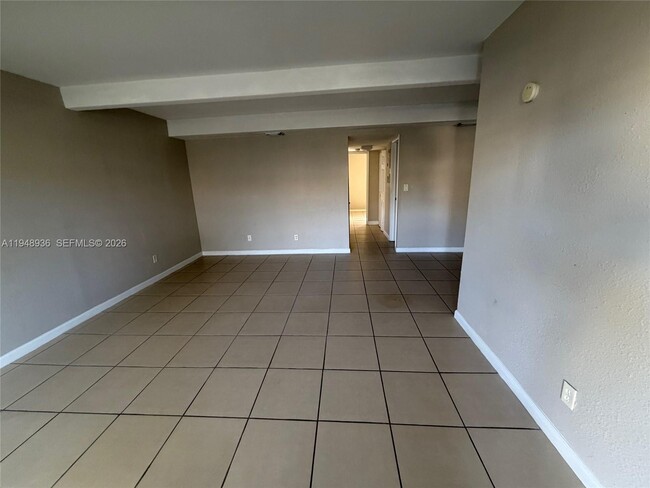 Building Photo - 1025 S Flagler Ave