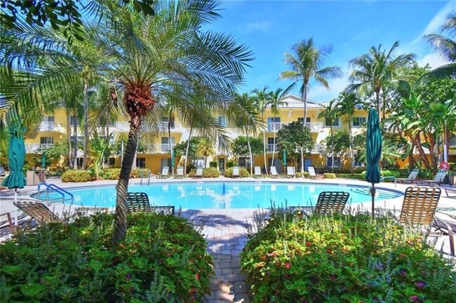 Building Photo - 151 NE 16th Ave