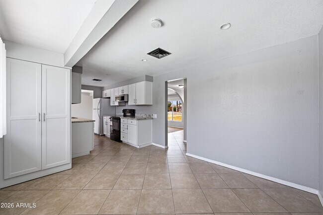 Building Photo - 3737 W Griswold Rd