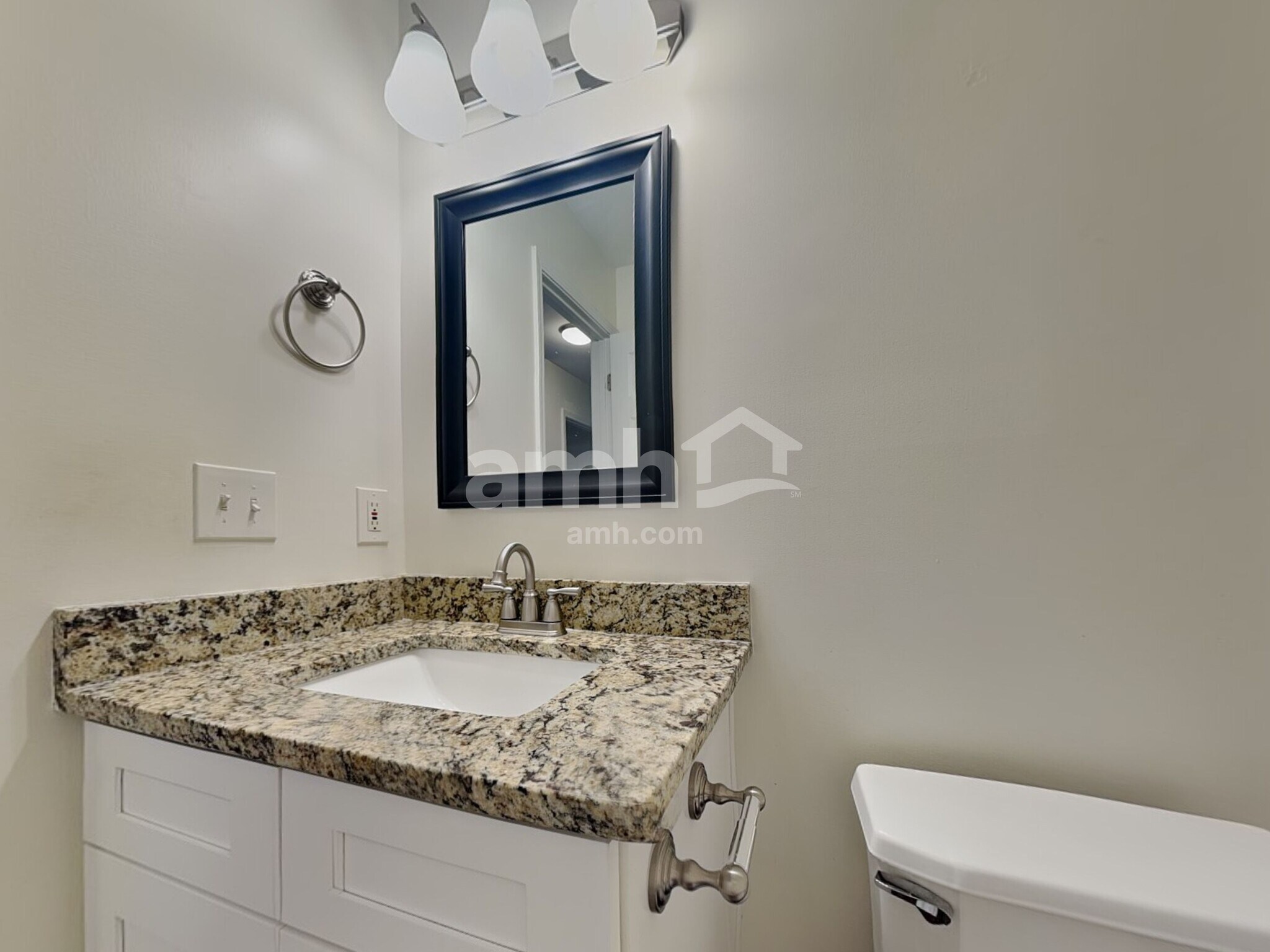 Building Photo - 3394 English Oaks Dr NW