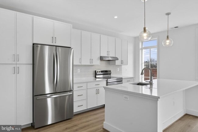 Building Photo - 117 N 21st St