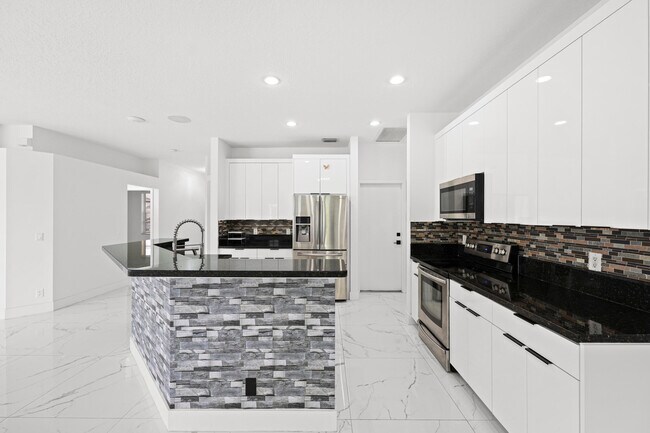 Building Photo - 1209 Olympic Cir