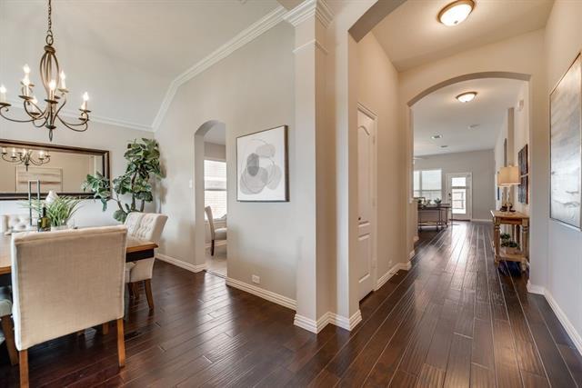 Building Photo - 2609 Lake Ridge Dr