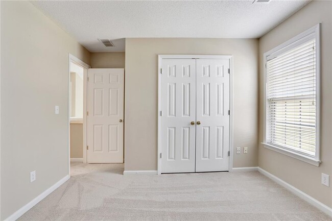 Building Photo - 13638 Weycroft Cir