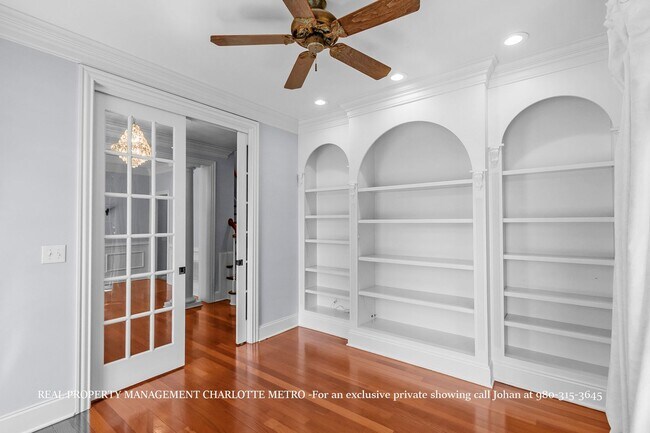 Building Photo - 529 Queens Rd