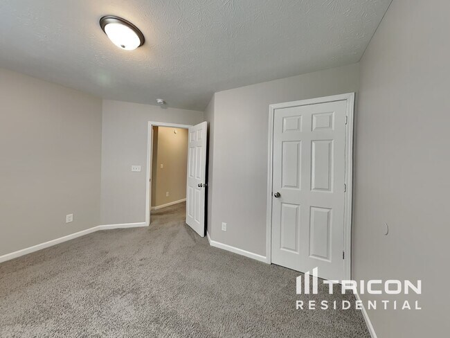 Building Photo - 7733 Wood Stream Dr