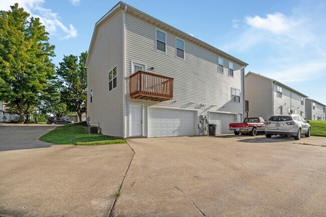 Building Photo - 2409-2411 Northampton Dr.