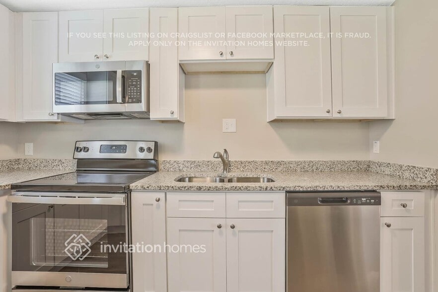 Building Photo - 6860 Cainwood Dr