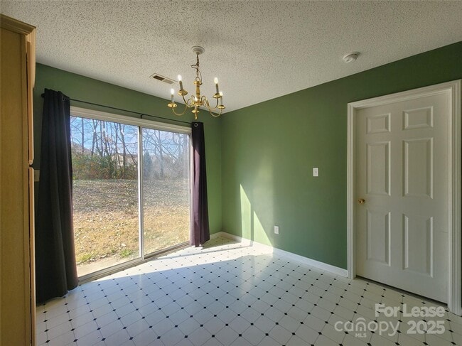 Building Photo - 4958 Astonshire Ln