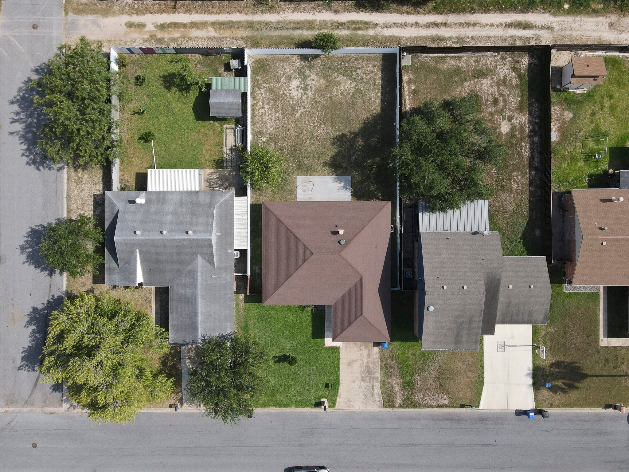 Building Photo - 1517 Robin Ave