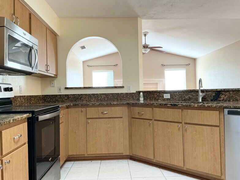 Building Photo - 8707 NW 10th Pl