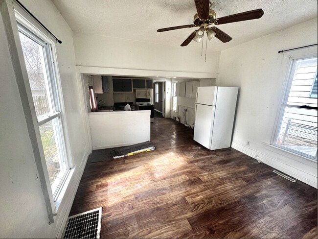 Building Photo - Affordable 3-bedroom, 1.5-bath, 2-story home!