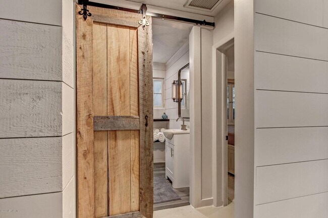 Building Photo - 4050 McGirts Blvd