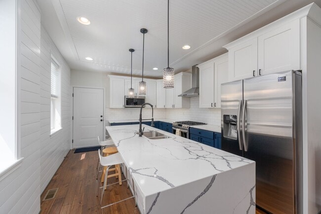 Building Photo - 4-Bedroom, 3-Bathroom with Garage - Canton...