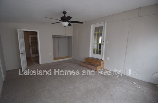 Building Photo - 3134 Skyview Dr