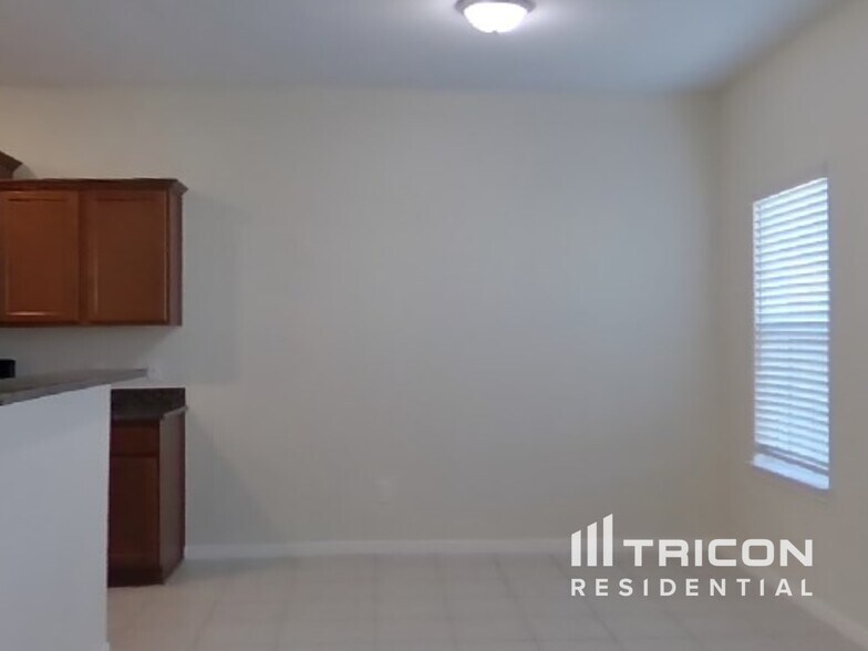 Building Photo - 640 Totem Trail Dr