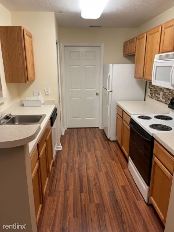 Building Photo - 2 br, 2 bath Condo - 14708 Lenox Dr