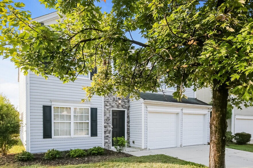 Building Photo - 10324 Wakerobin Ln