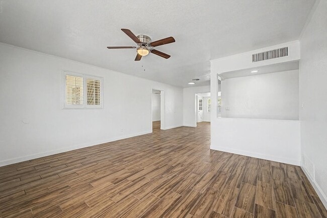 Building Photo - 3519 W Orchid Ln