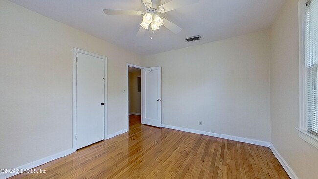 Building Photo - 1261 Belmont Terrace