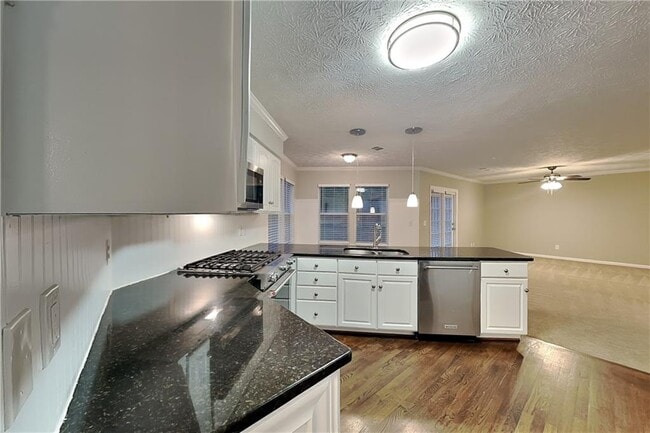 Building Photo - 2981 Sutton Glen