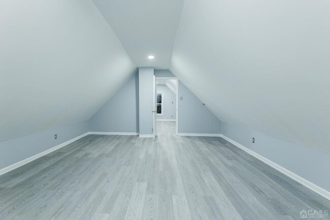 Building Photo - 80 Heald St