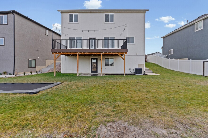 Building Photo - 4883 E Silver Ridge Rd