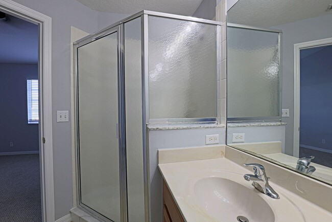 Building Photo - Cypress Landing 10033