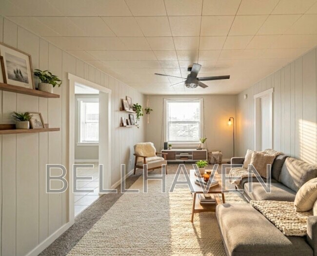 Primary Photo - 134 W Main St