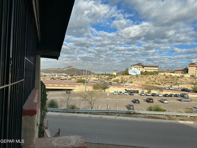 Building Photo - 1546 Upson Dr