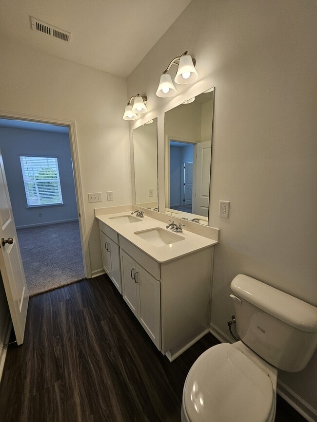 Building Photo - 129 Rosebush Ln