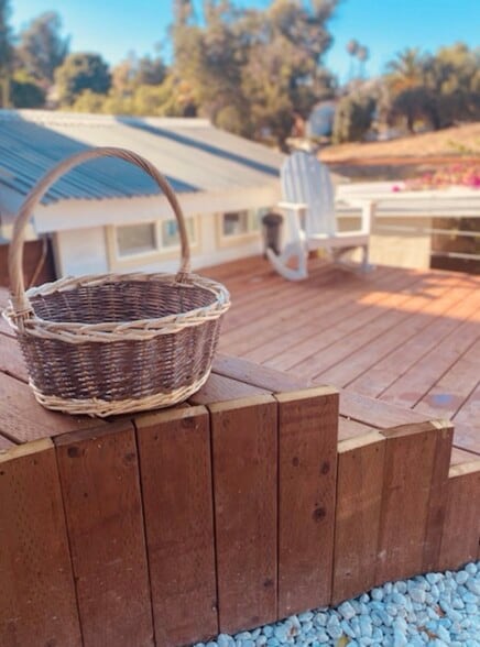 Building Photo - 1058 W 6th St