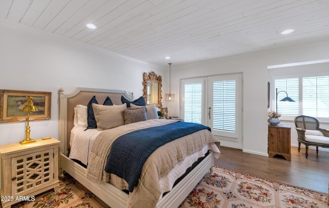 Building Photo - 5101 N Casa Blanca Dr