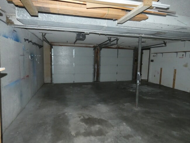 Building Photo - Beautiful Home in North Kansas City School District!