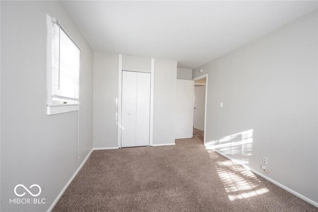 Building Photo - 8830 E 35th St