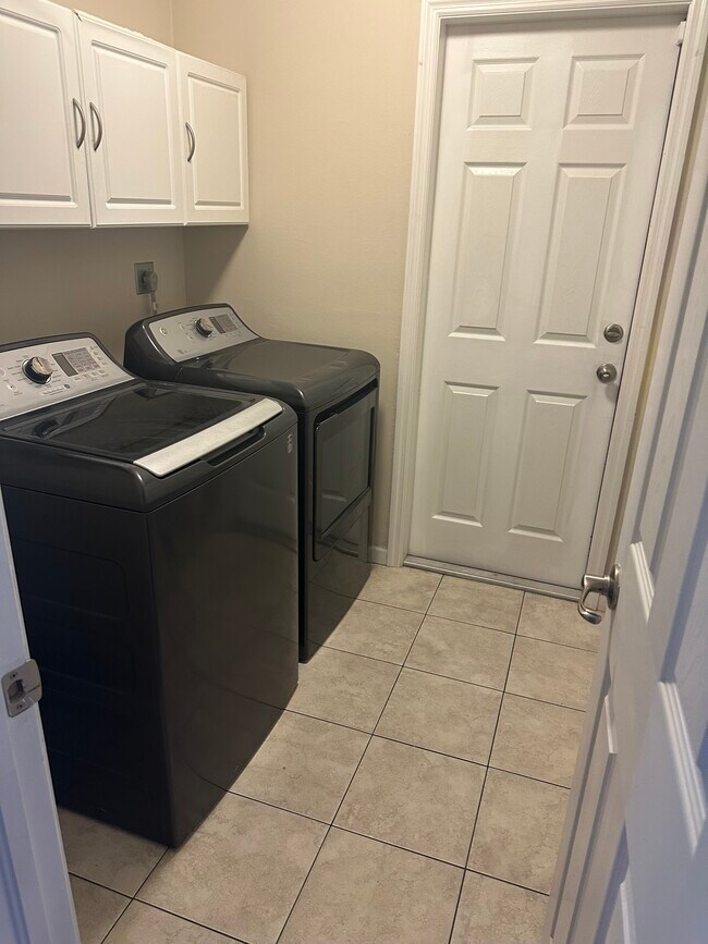Laundry room w/washer and dryer - 6149 Staunton Dr