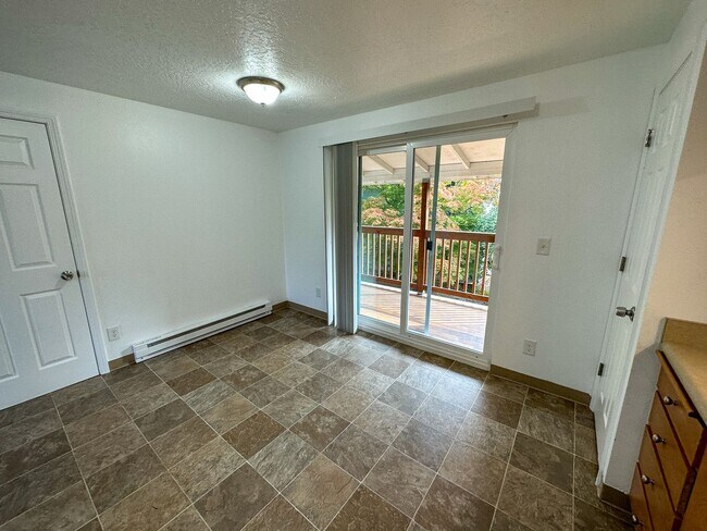 Building Photo - 3446-3462-3462 Hadley St NE