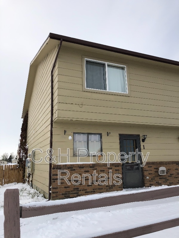 Building Photo - 622 Oakmont Rd