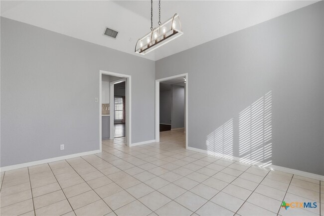 Building Photo - 1174 Vista Bonita