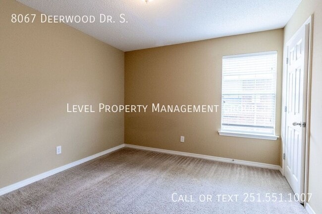 Building Photo - 8067 Deerwood Dr