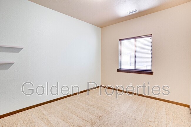 Building Photo - 2636 W Renoir Dr
