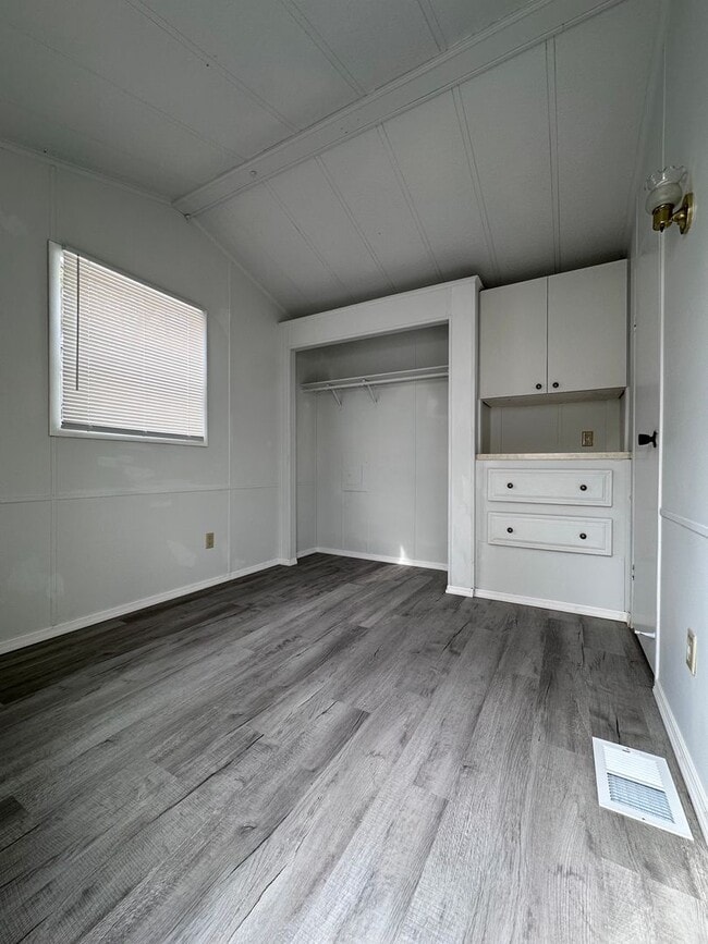 Building Photo - 1Bed/1Bath **RENT TO OWN OPPORTUNITY**