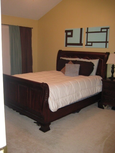 Building Photo - IMMACULATE END UNIT T.HOUSE STYLE CONDO