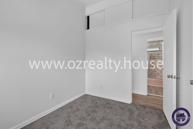 Building Photo - 1214 Elco Ave