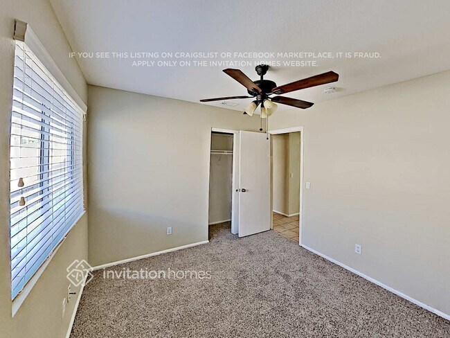 Building Photo - 519 N Balboa